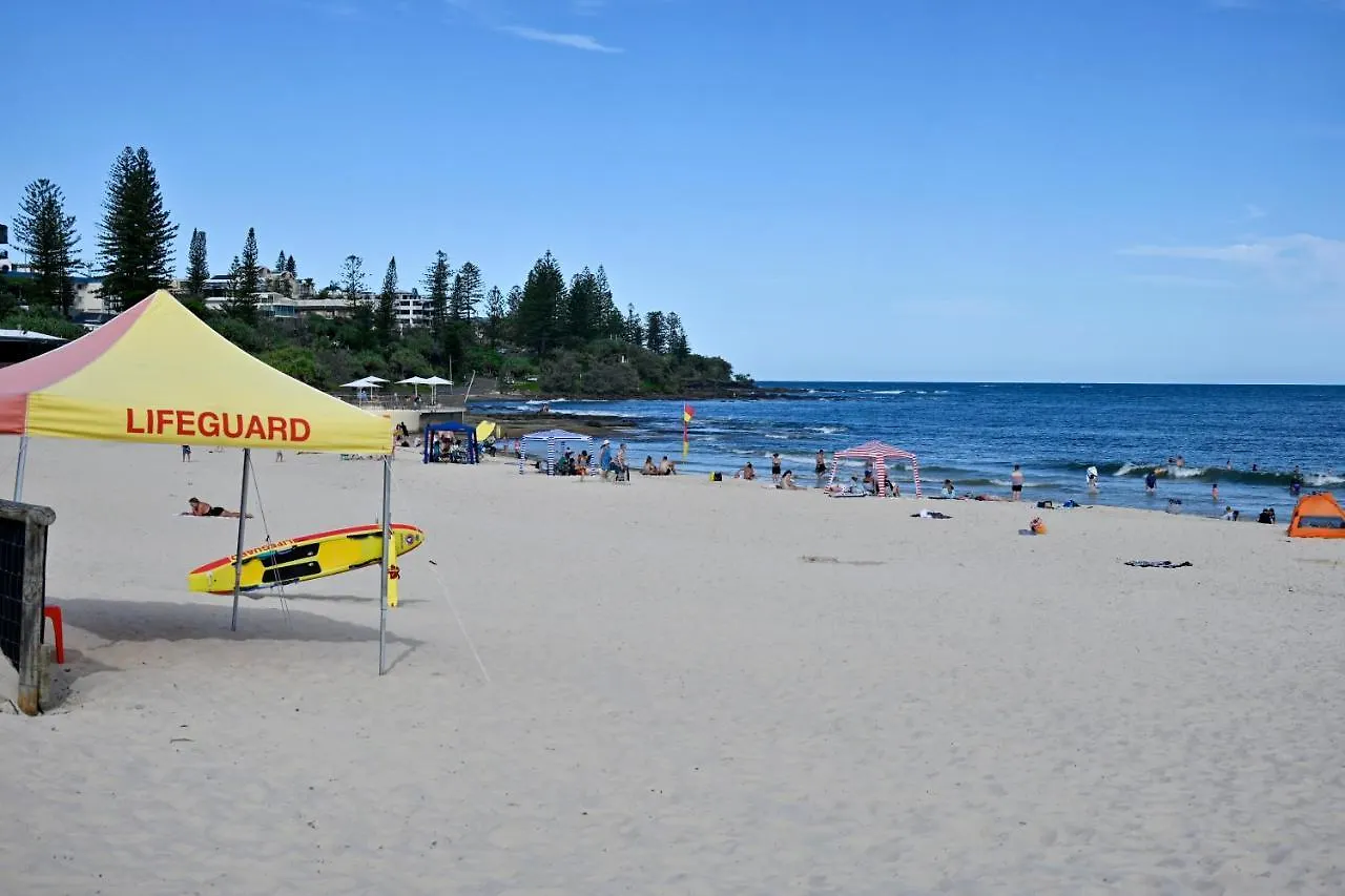 Stylish 2 B/R Kings Beach Apartment Caloundra