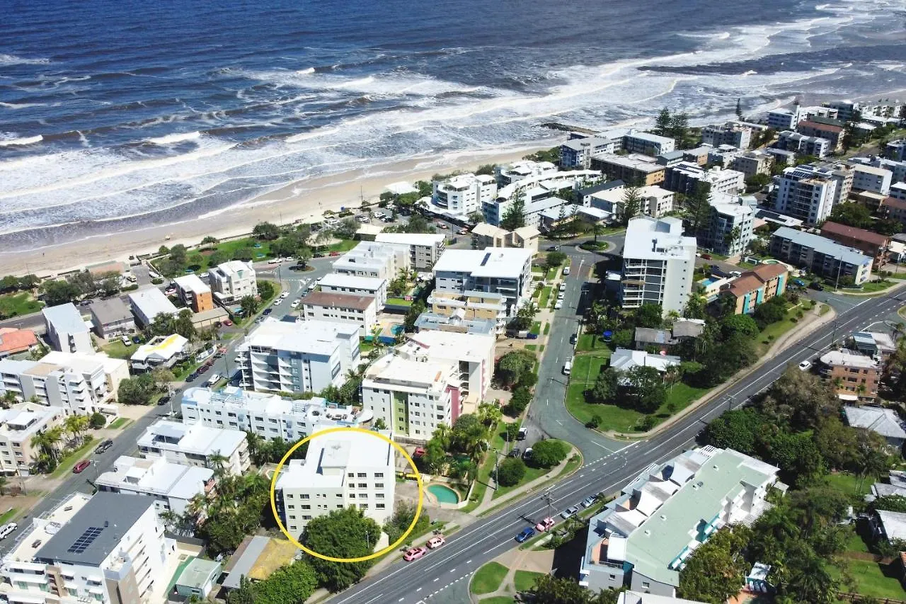 Stylish 2 B/R Kings Beach Apartment Caloundra