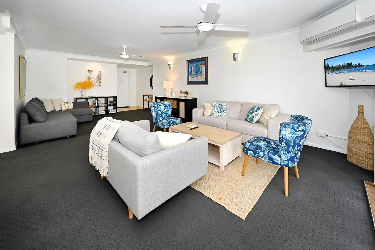 Stylish 2 B/R Kings Beach Apartment Caloundra