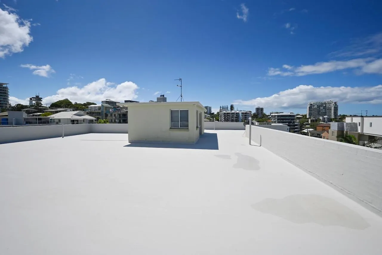 Stylish 2 B/R Kings Beach Apartment Caloundra