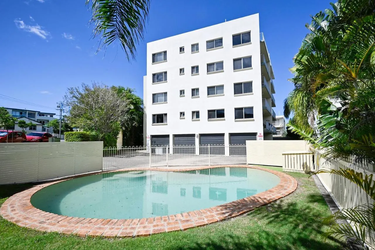 Stylish 2 B/R Kings Beach Apartment Caloundra